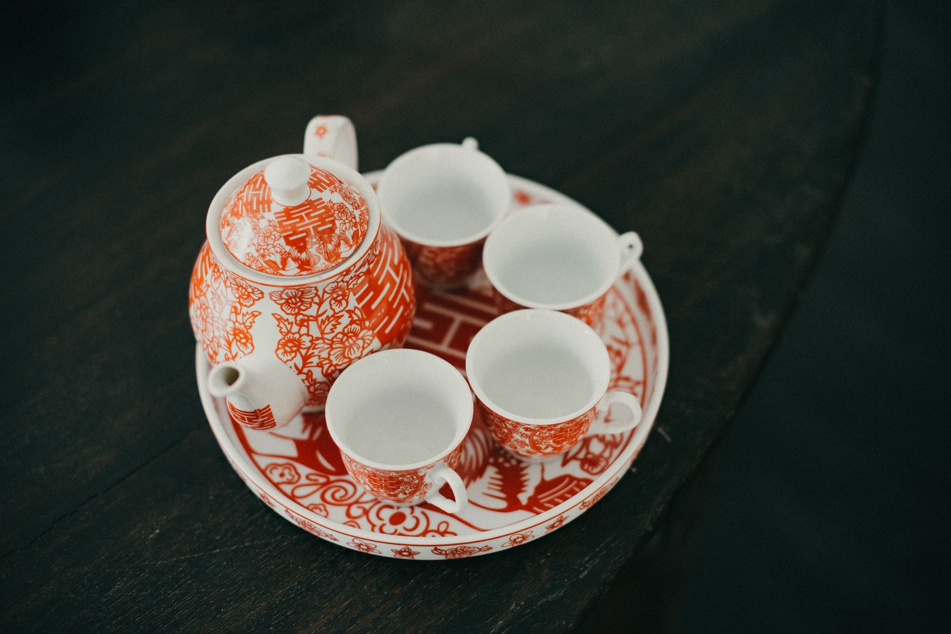 Chinese Wedding Traditions: Tea Ceremony, Guo Da Li, and the Modern Banquet