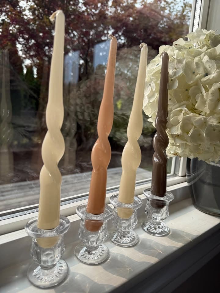 Elegant Clear Taper Candle Holders thumbnail 3