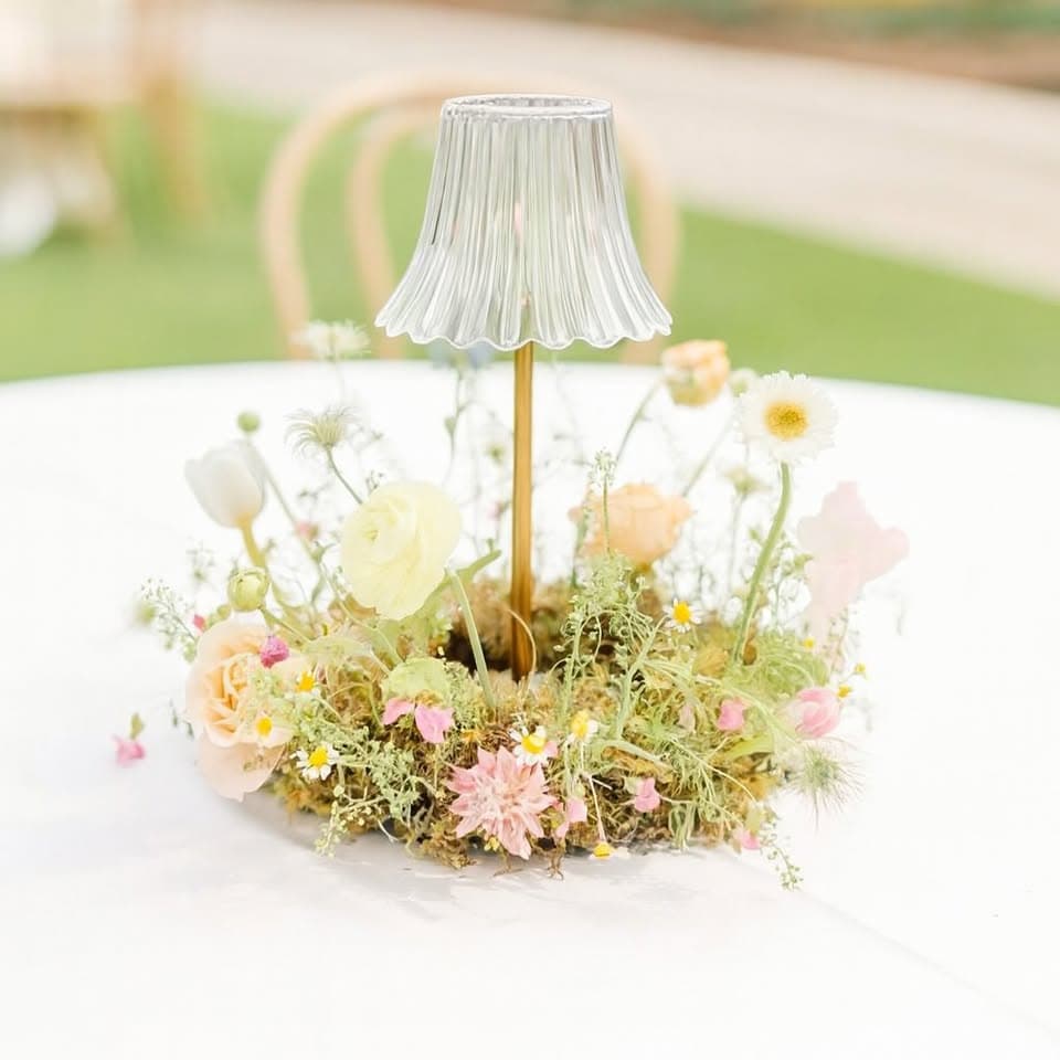 Luxe Cordless LED Table Lamp thumbnail 4