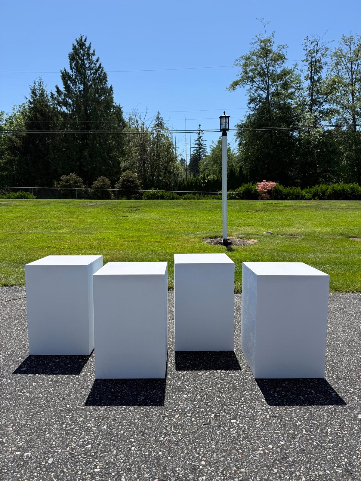 Elegant White Wooden Display Plinth – 18" thumbnail 2