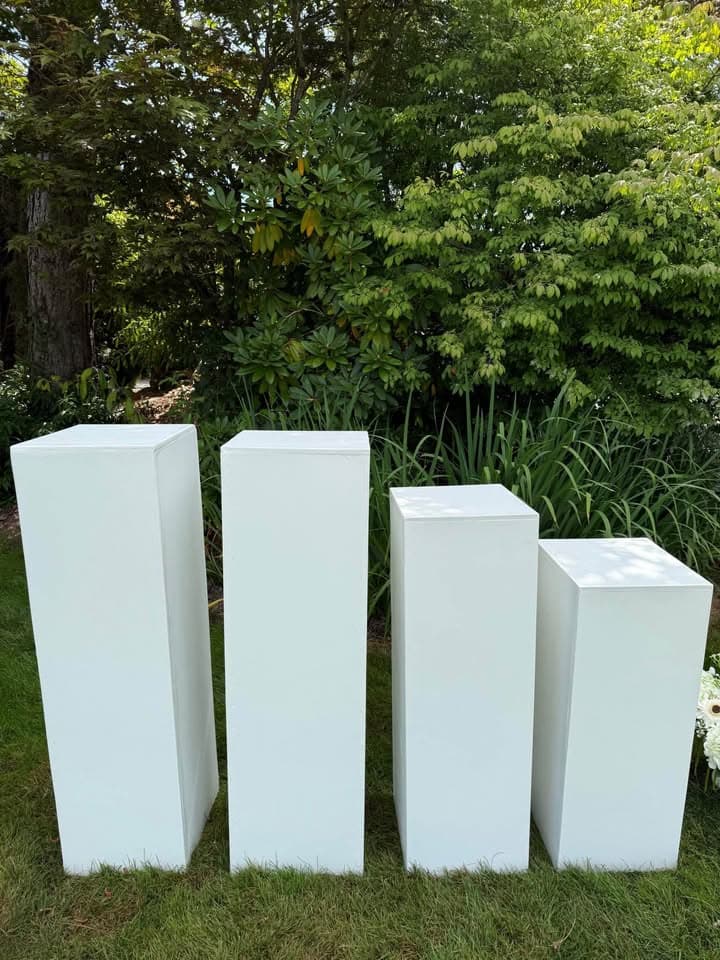 Elegant White Wooden Display Plinth – 30" thumbnail 2