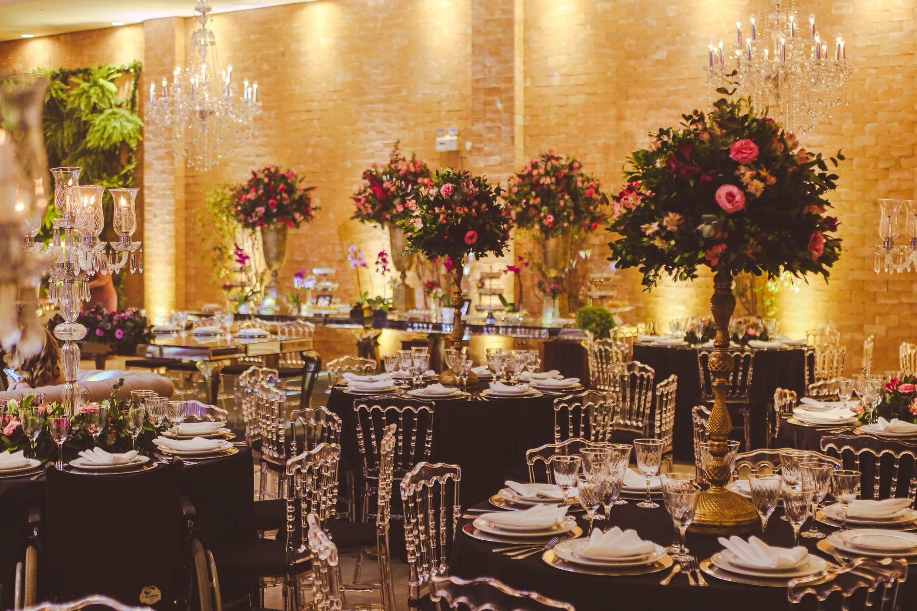 How to Pick a Wedding Venue Without Regret